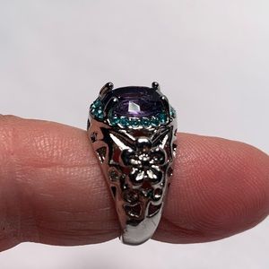 AMETHYST N BLUE TOPAZ WITH SILVER FLOWERS ring